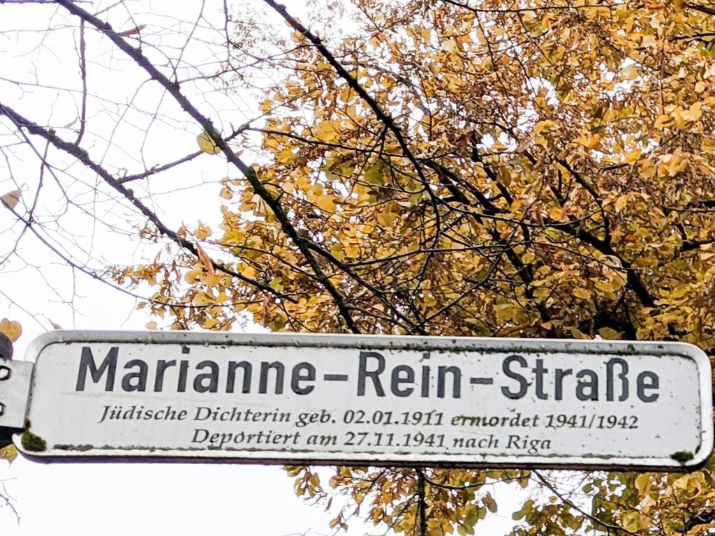 Straßenschild der Marianne-Rein-Straße